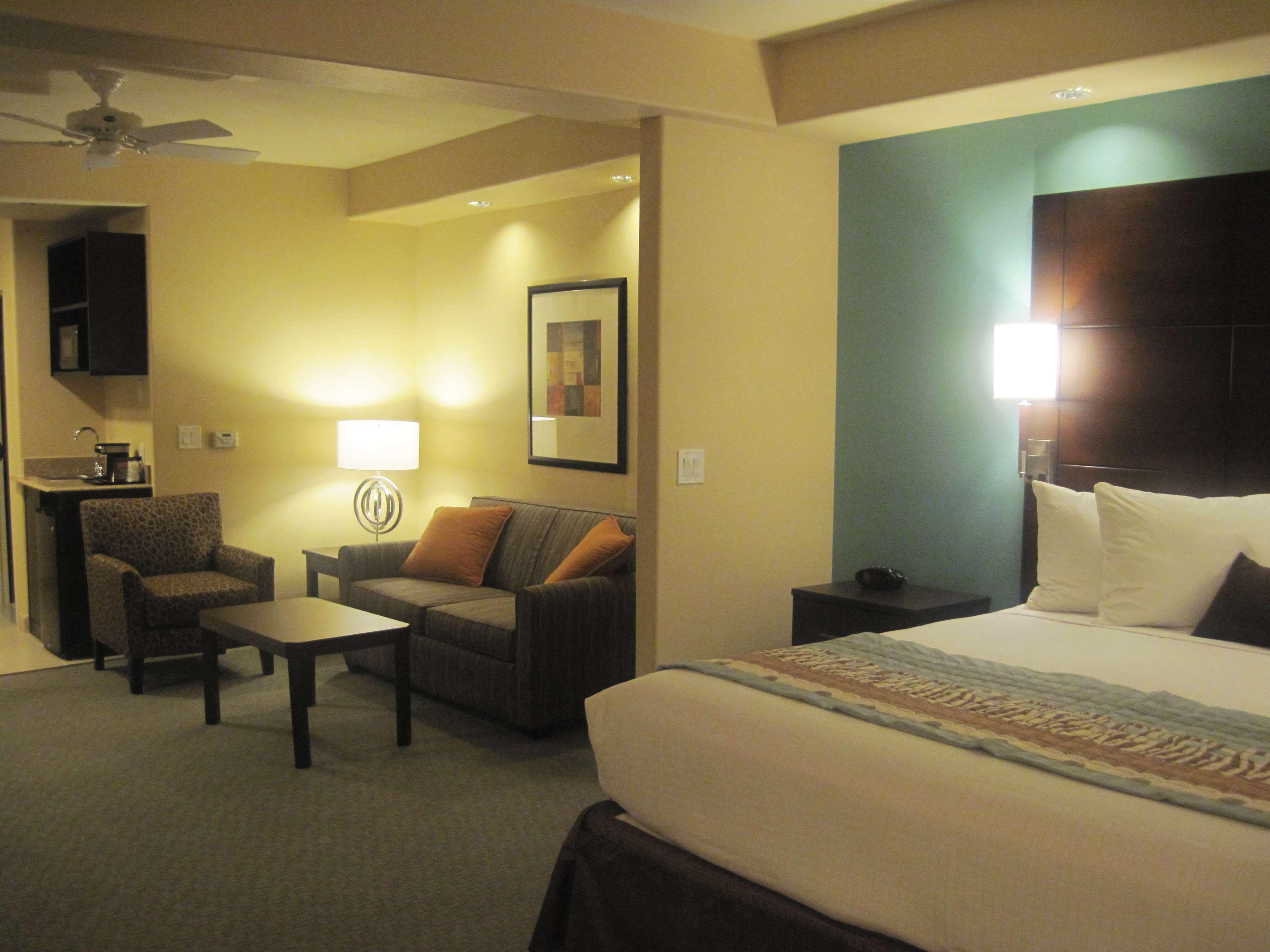 Best Western Plus Midland Suites Værelse billede