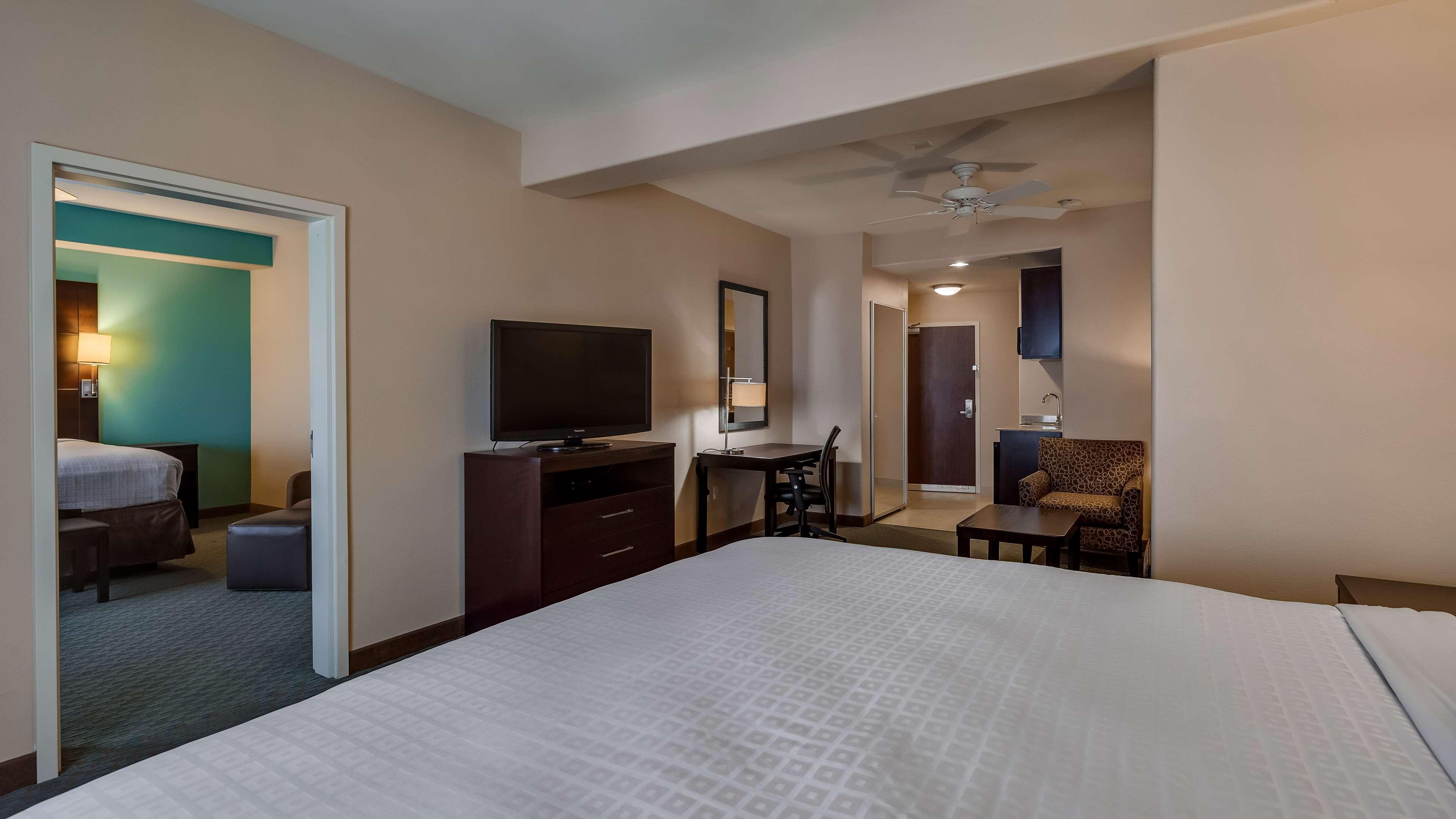 Best Western Plus Midland Suites Eksteriør billede