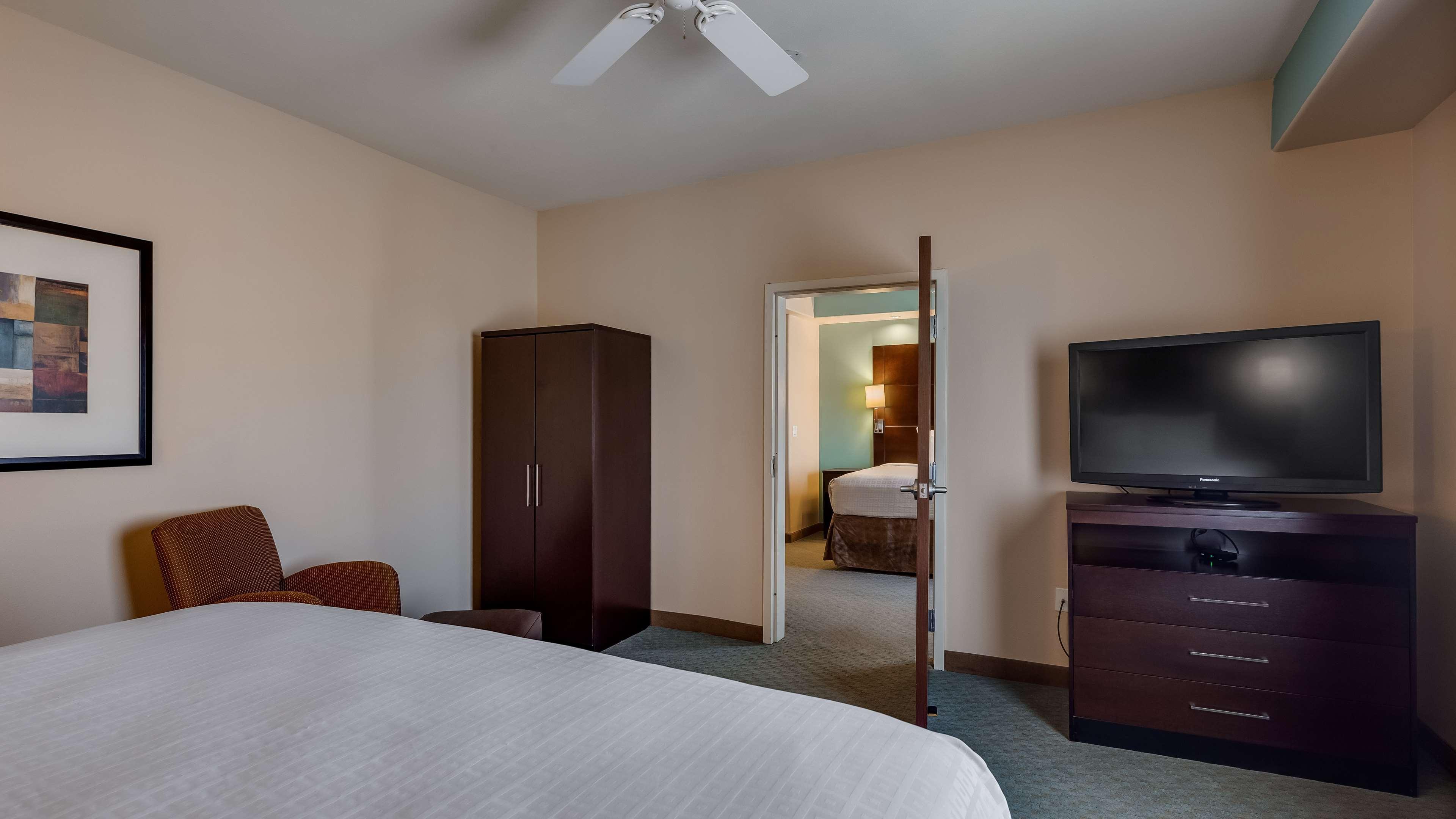 Best Western Plus Midland Suites Eksteriør billede