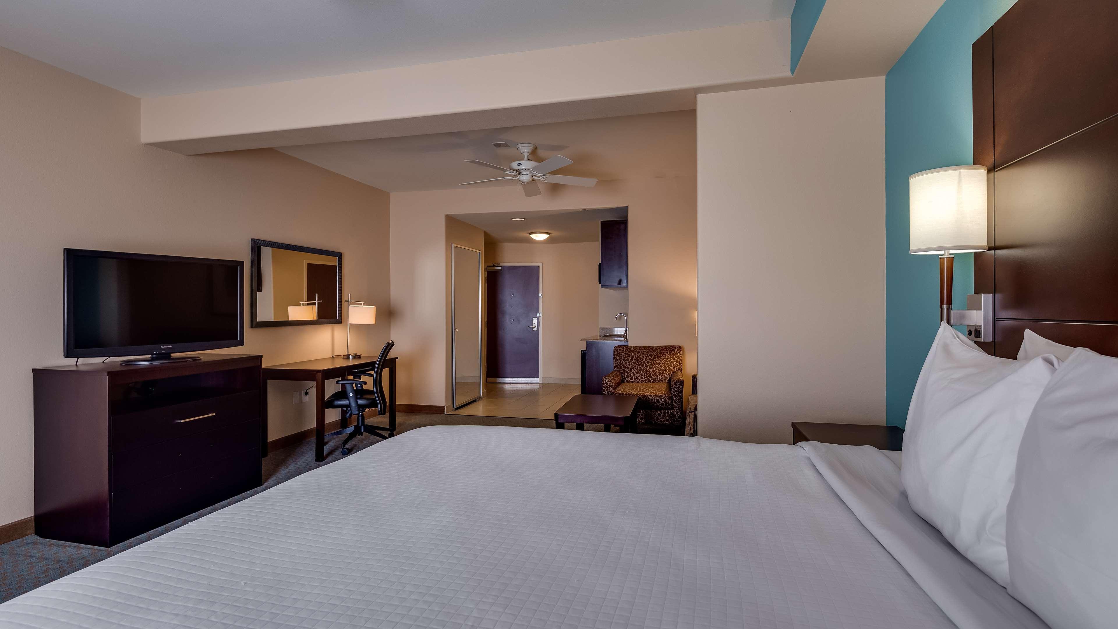 Best Western Plus Midland Suites Eksteriør billede
