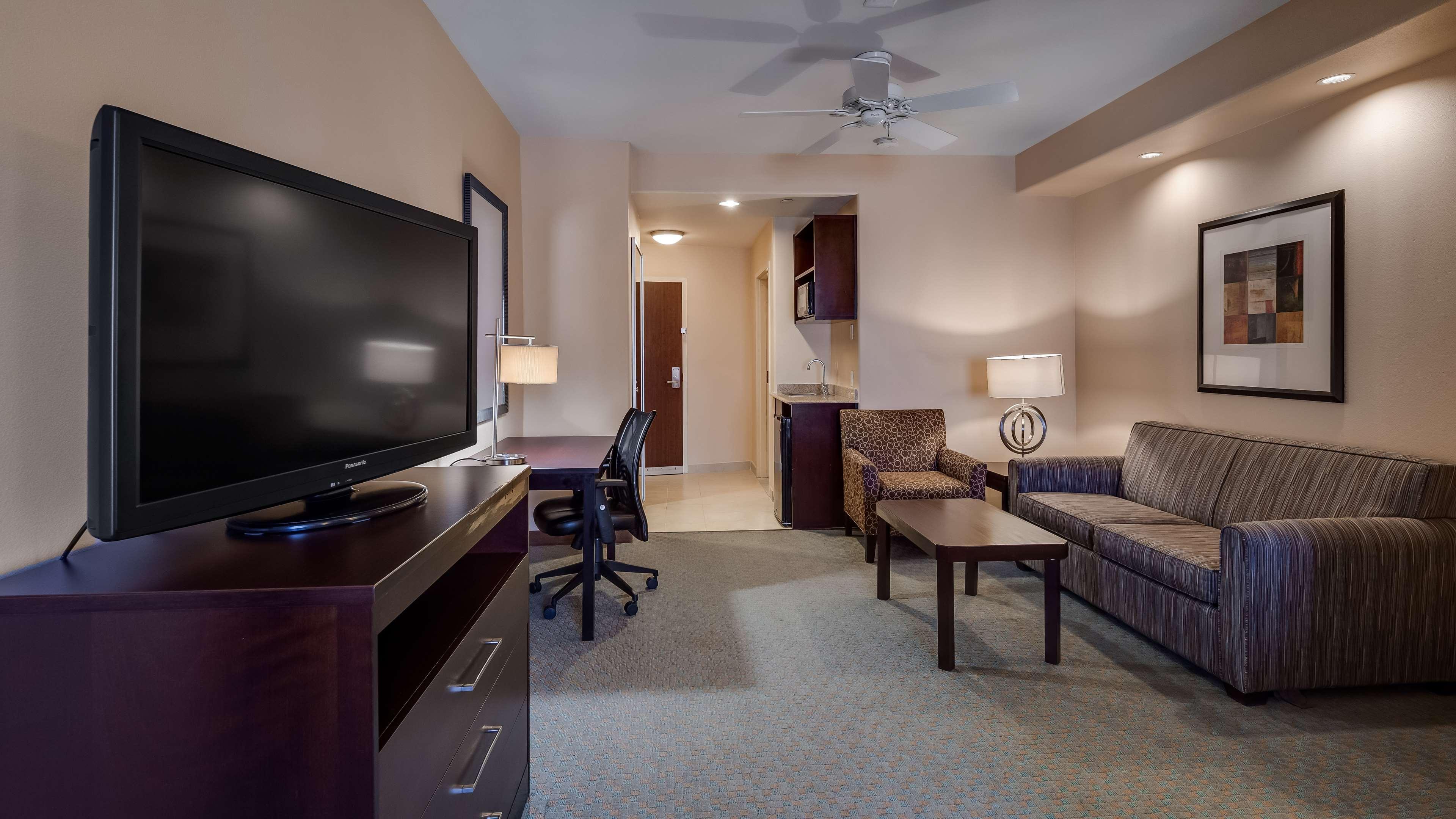 Best Western Plus Midland Suites Eksteriør billede