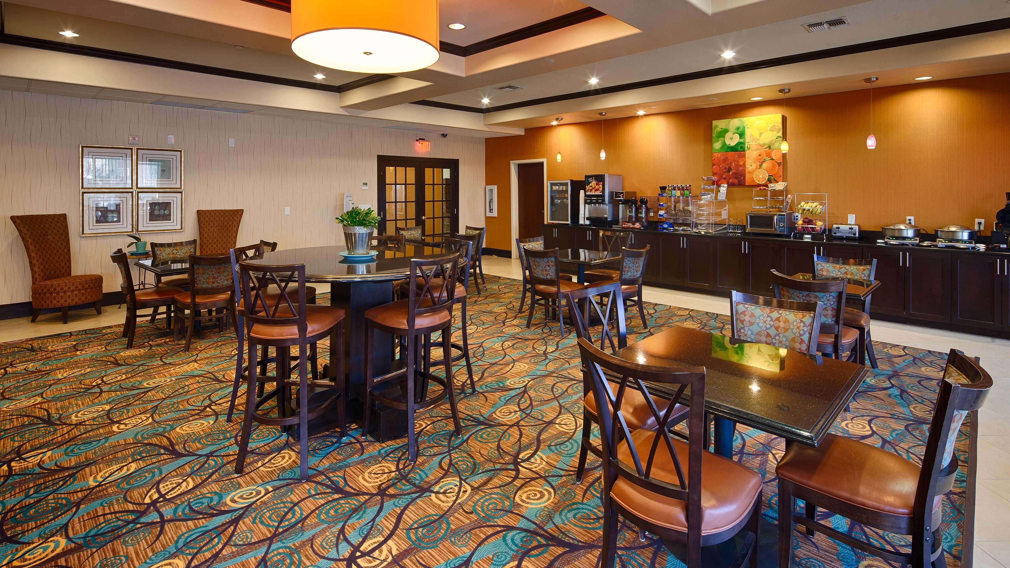 Best Western Plus Midland Suites Eksteriør billede