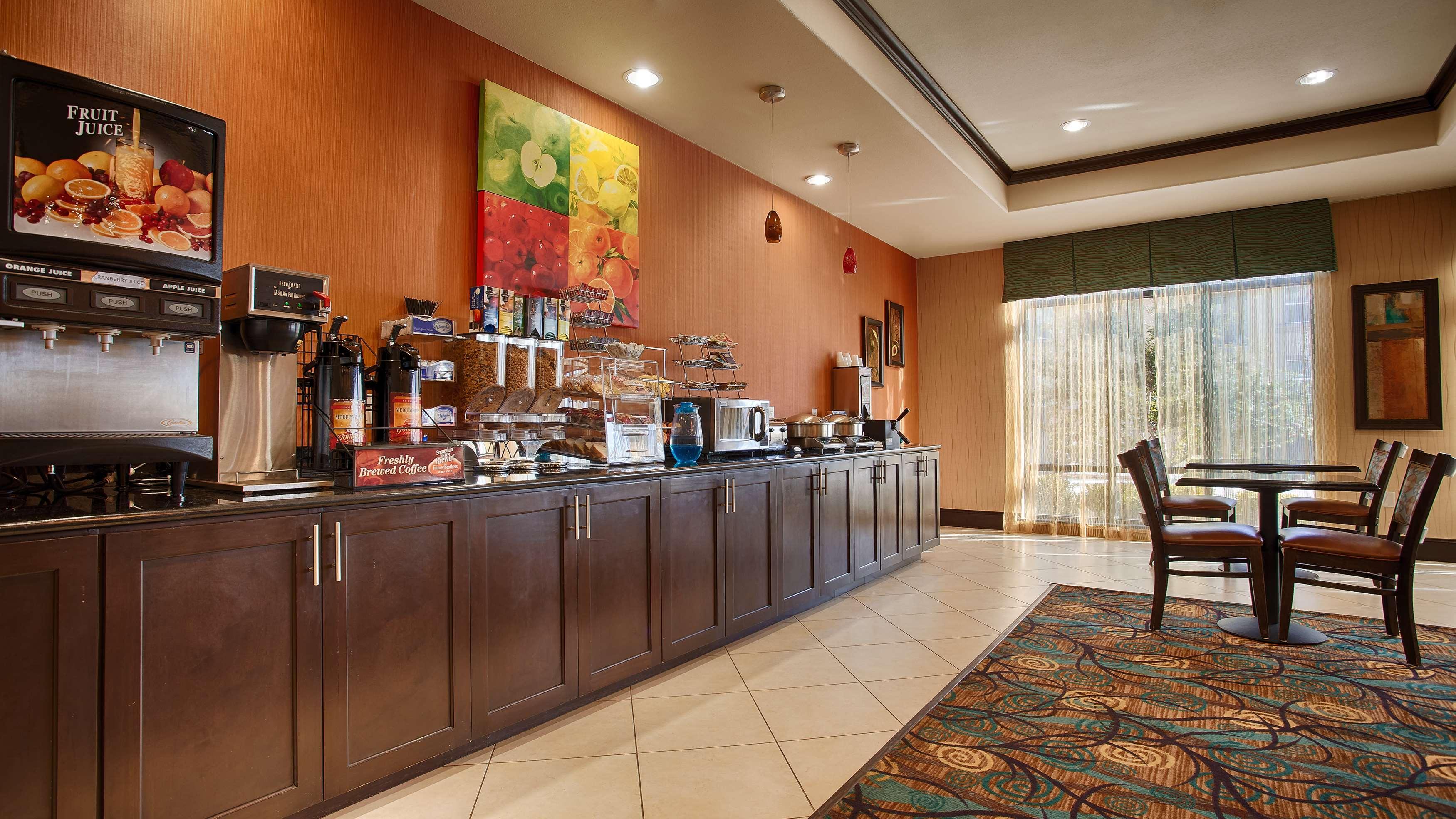 Best Western Plus Midland Suites Eksteriør billede